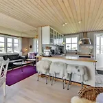 Heilo - From The Sea By Interhome